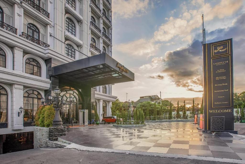 Lafayette Boutique Hotel Kejayan Ngoại thất bức ảnh